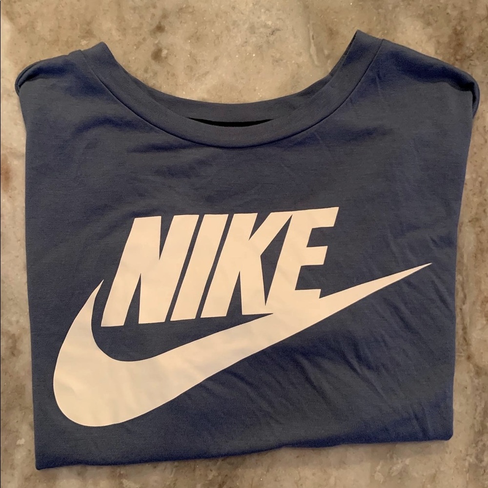 Nike Cropped Tee Shirt